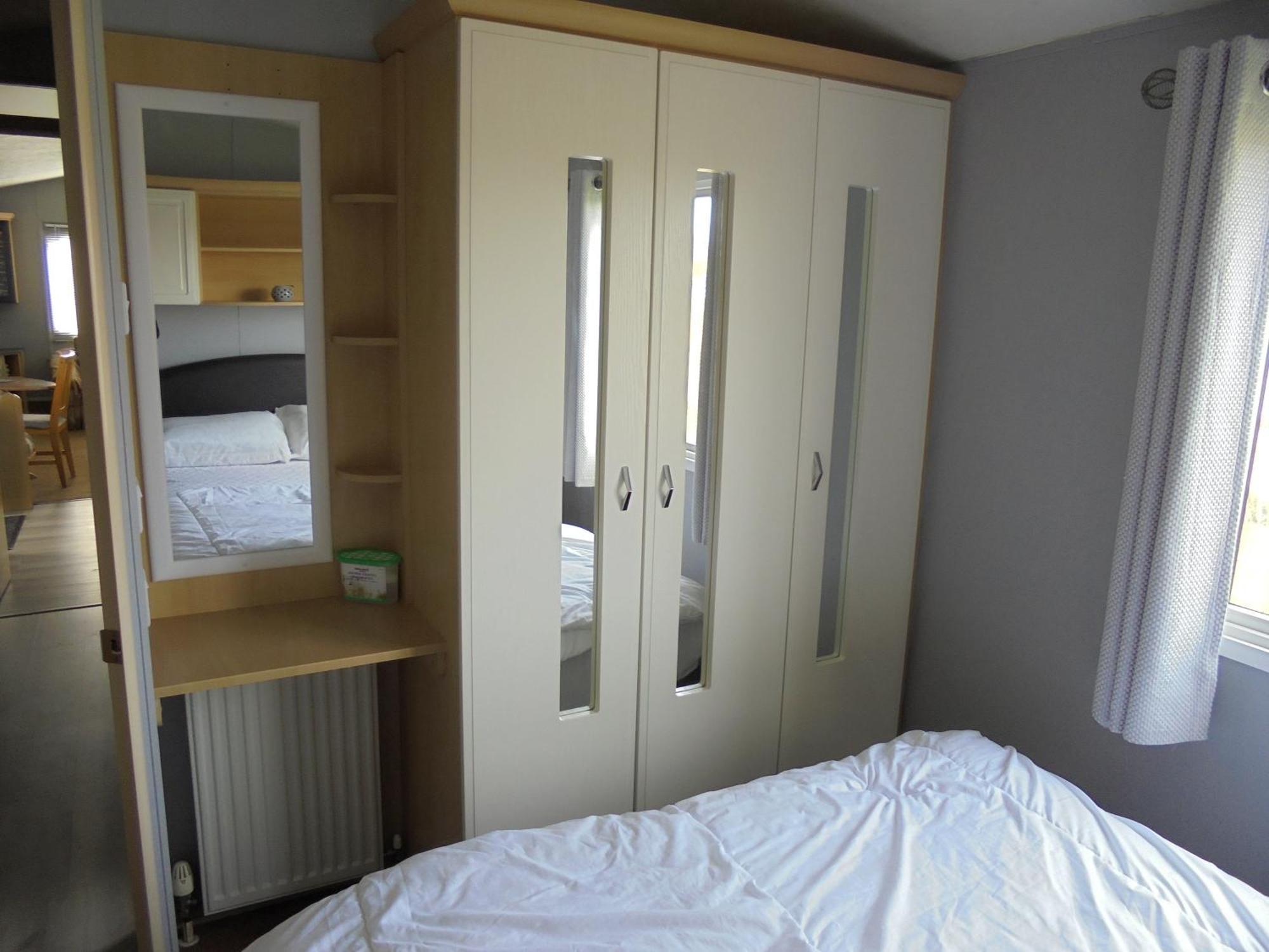 Отель 8 Berth On The Chase Инголдмелс Экстерьер фото