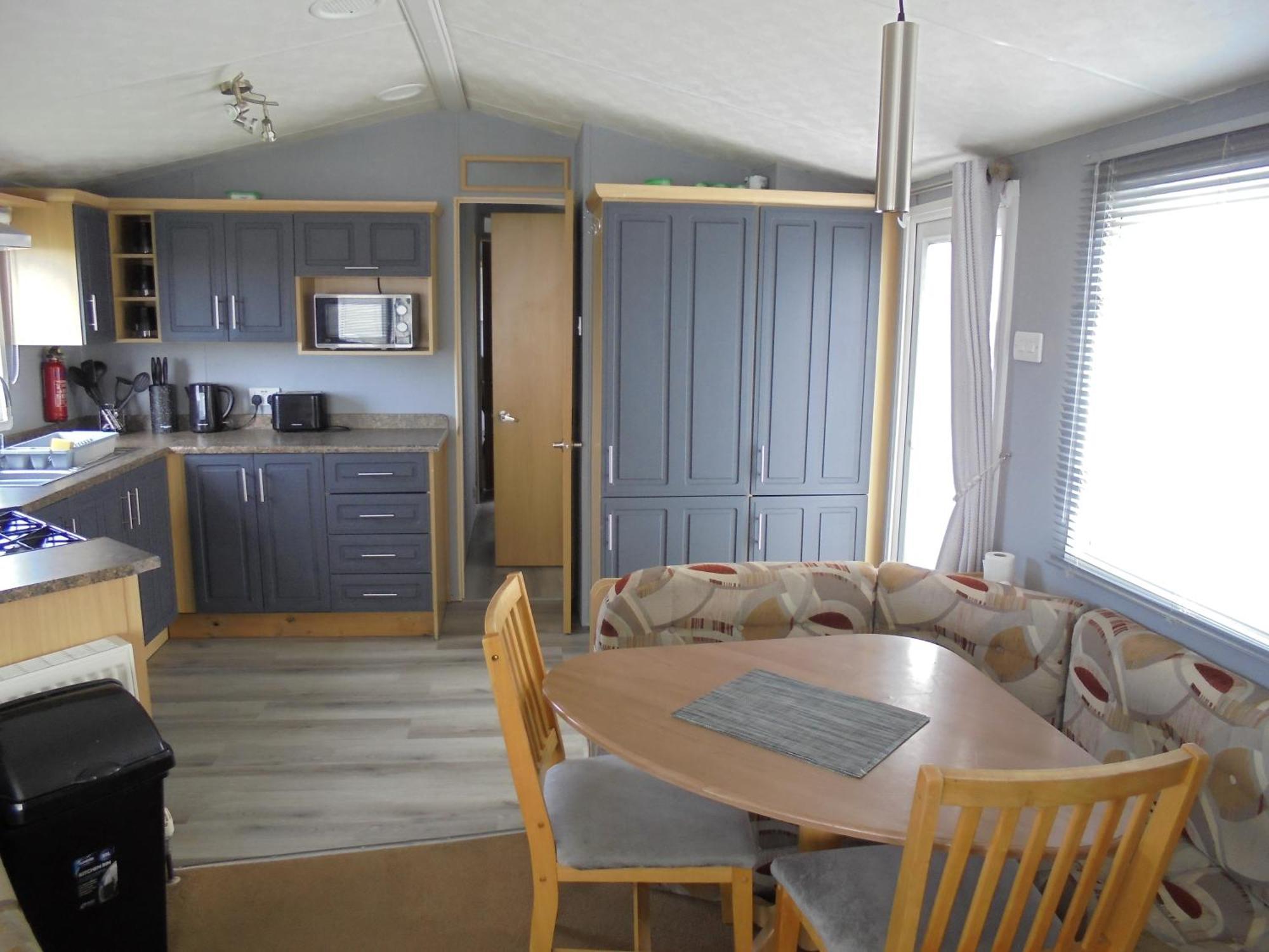 Отель 8 Berth On The Chase Инголдмелс Экстерьер фото