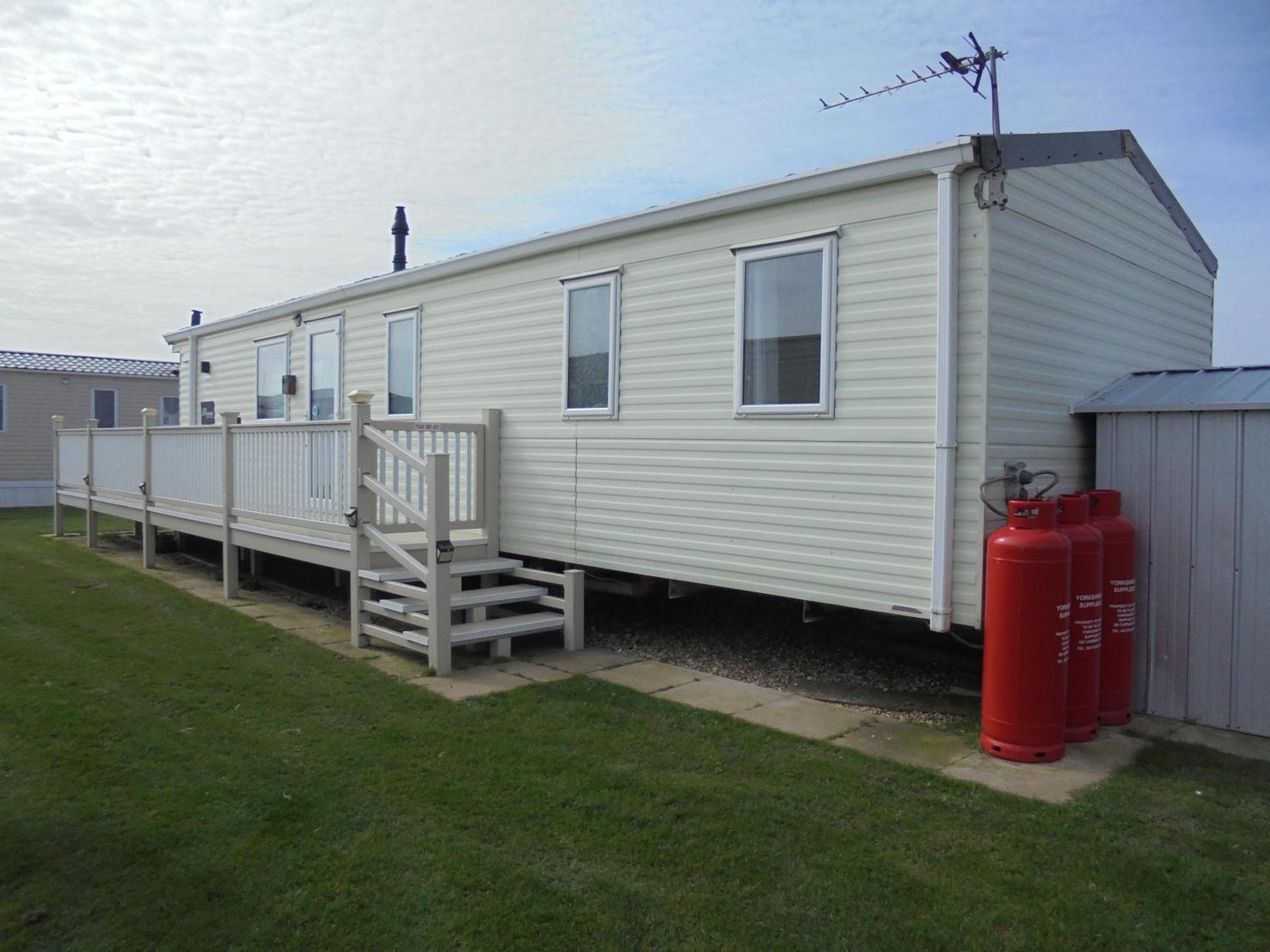 Отель 8 Berth On The Chase Инголдмелс Экстерьер фото